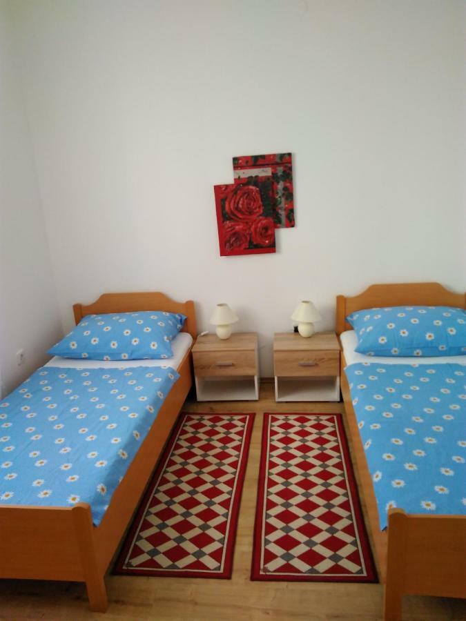 Mara Apartment Pula Exterior photo