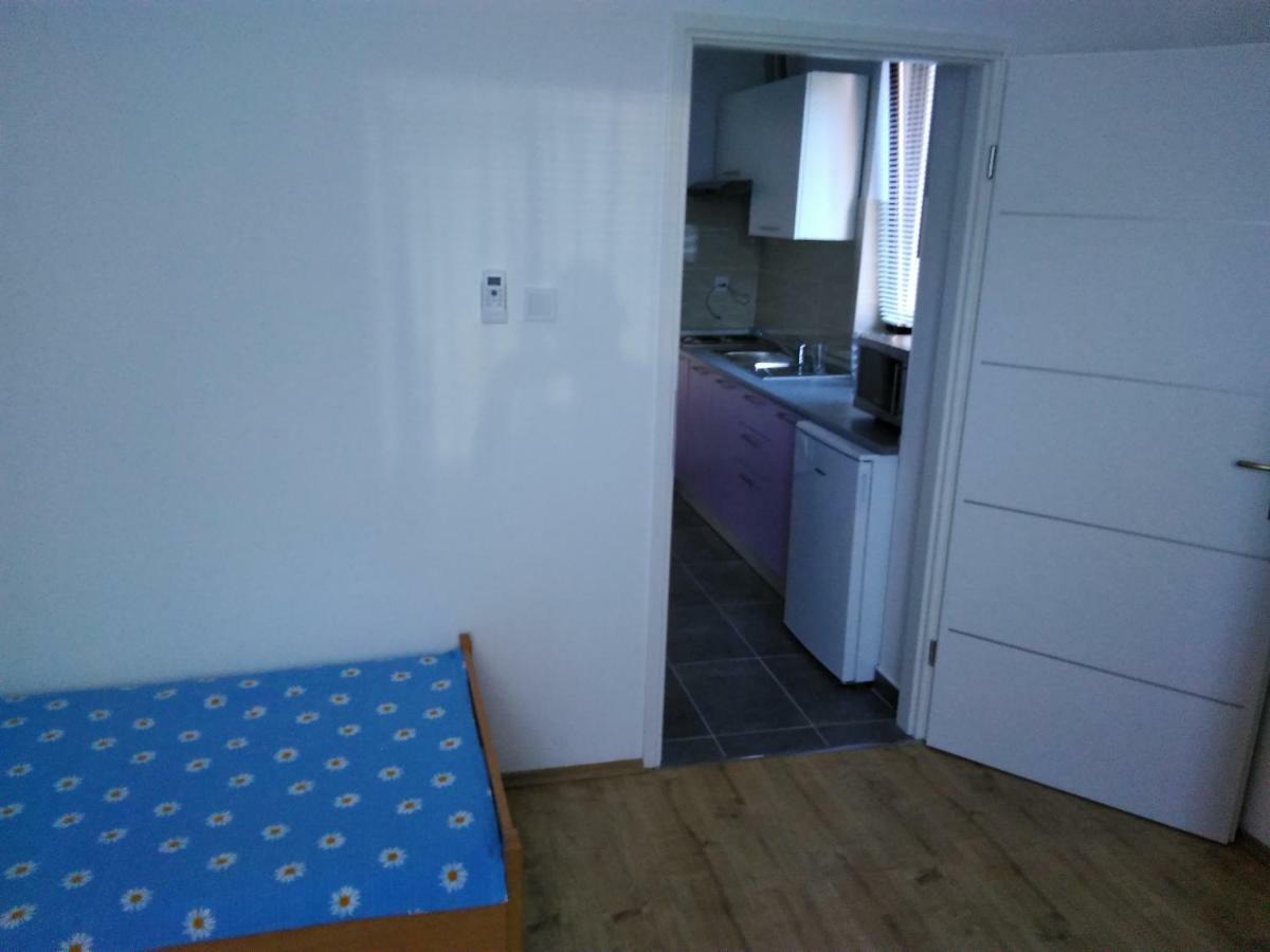 Mara Apartment Pula Exterior photo